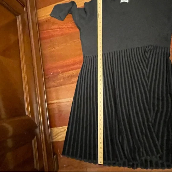 Calvin Klein Black and Gray Long Sleeve Dress - Picture 6 of 6